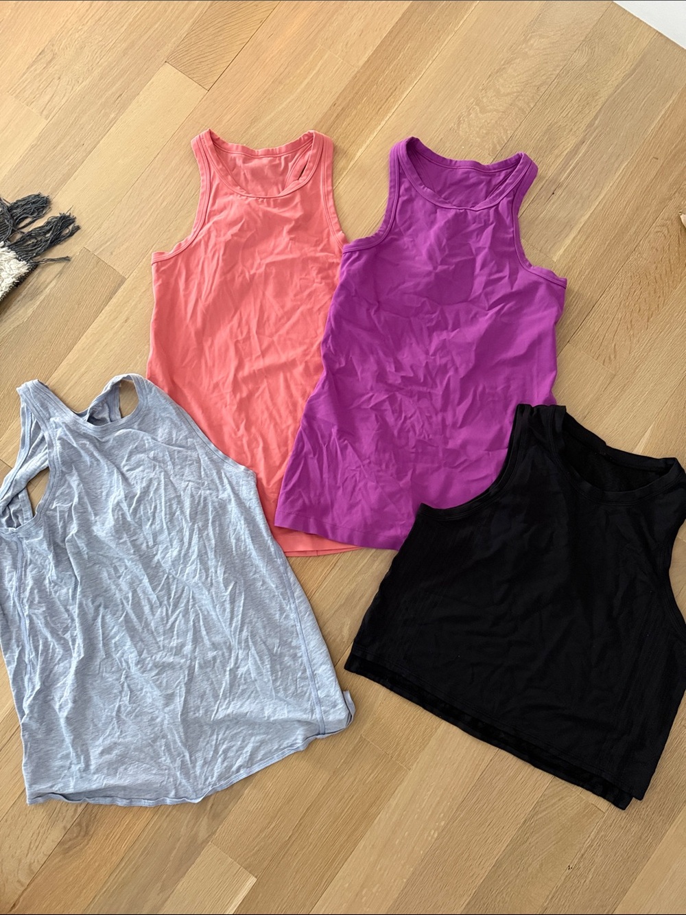 LULULEMON women shirts (4 shirts) size 6
